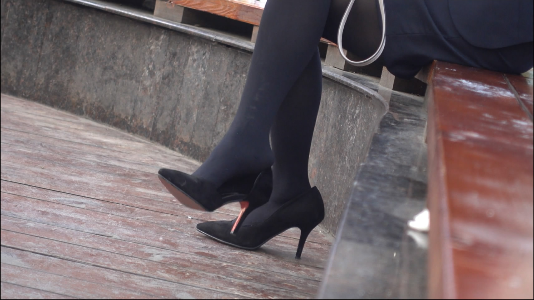 streetsnapdangl[00 00 14][20181130 001123 4]